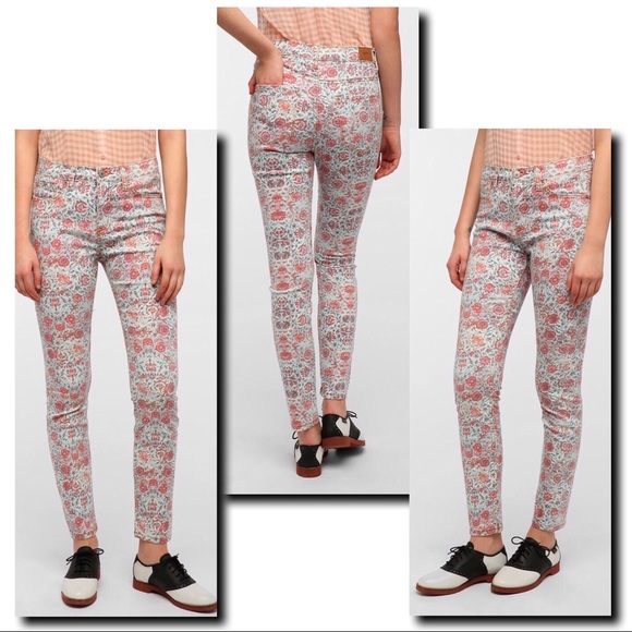 Urban Outfitters Pants - Urban Outfitters BDG HiRise Floral Cigarette Jeans